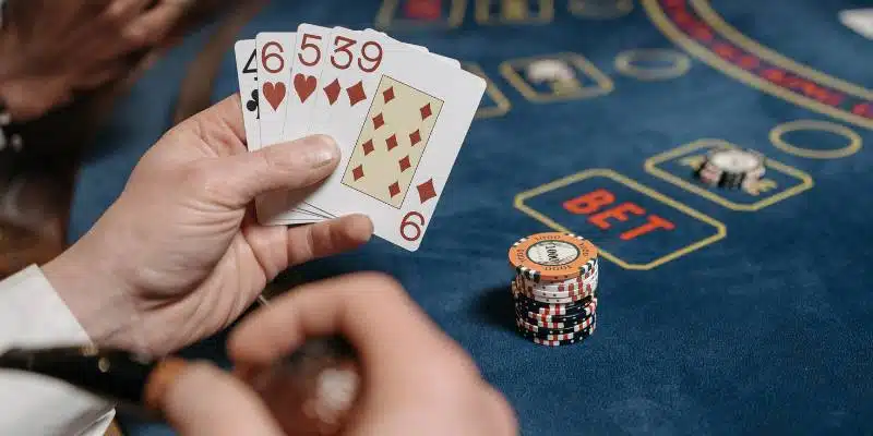 Hết sức cẩn trọng với cửa cược hoà khi chơi Baccarat